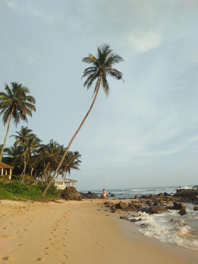 Near Beach Rest Unawatuna Exteriér fotografie
