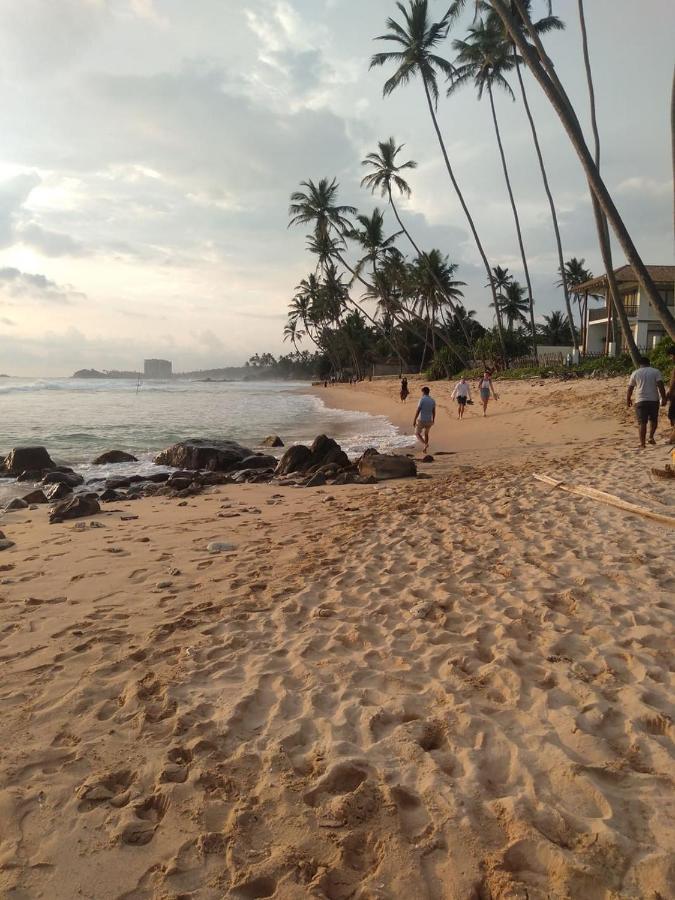 Near Beach Rest Unawatuna Exteriér fotografie